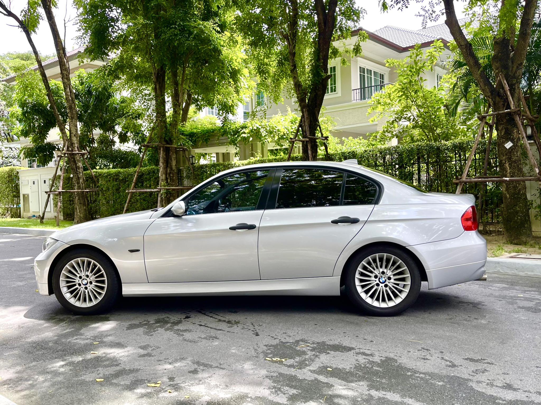 Bmw 320i E90 ตัดใจปล่อยลูกรัก