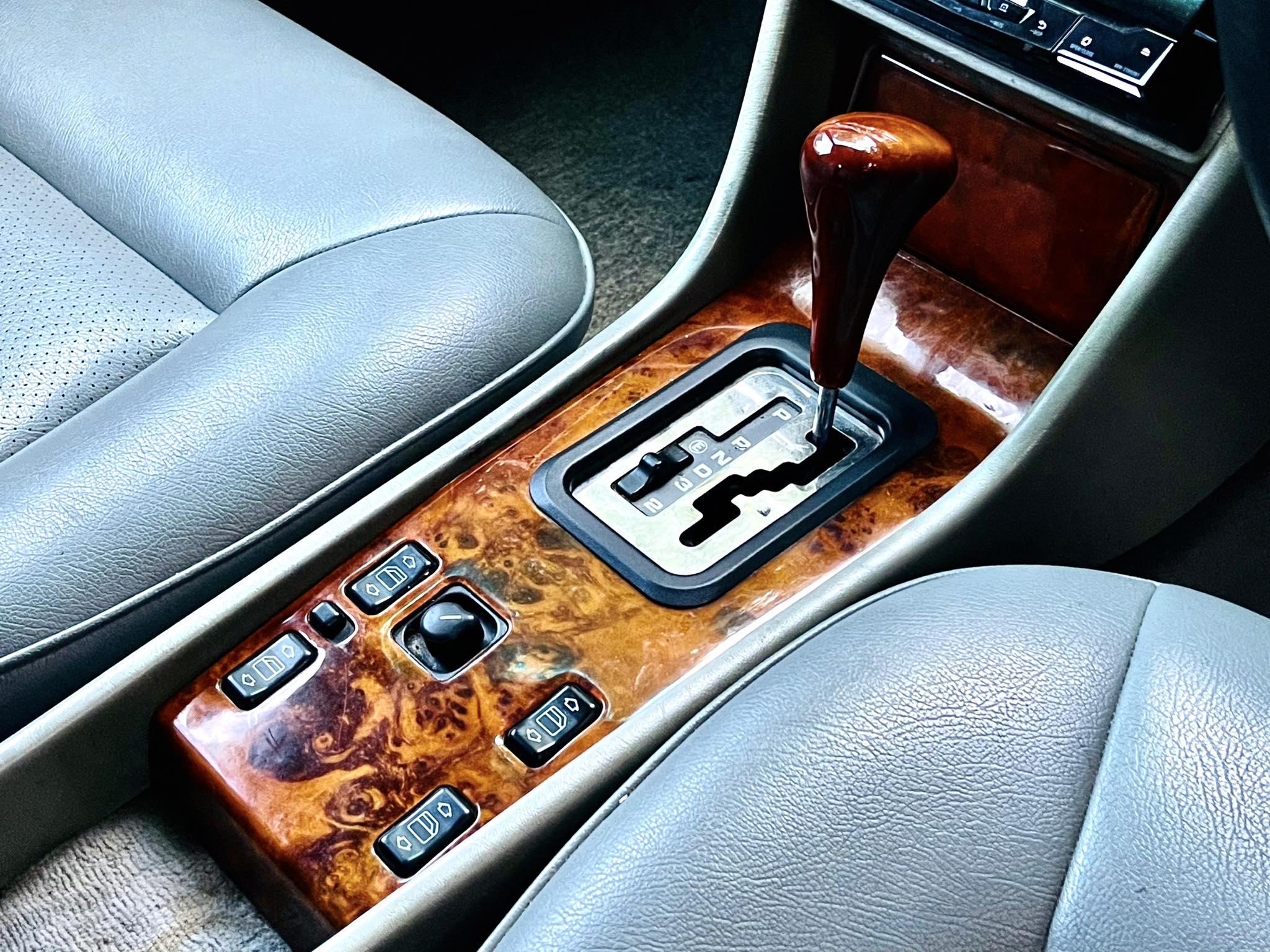 Mercedes Benz E220 รถบ้านพร้อมใช้ ขายตัดใจ (รูปที่ 15)