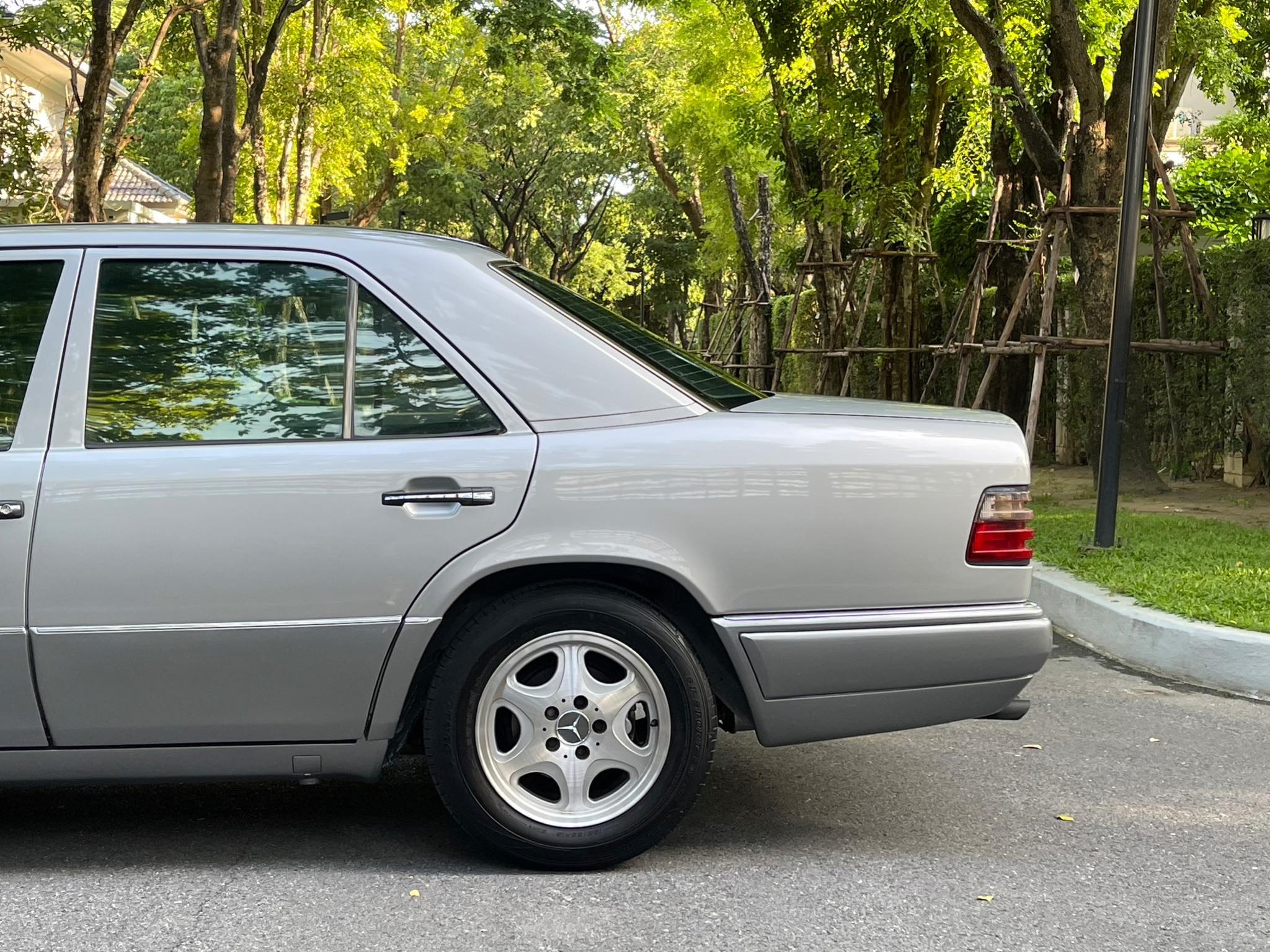 Mercedes Benz E220 รถบ้านพร้อมใช้ ขายตัดใจ (รูปที่ 5)