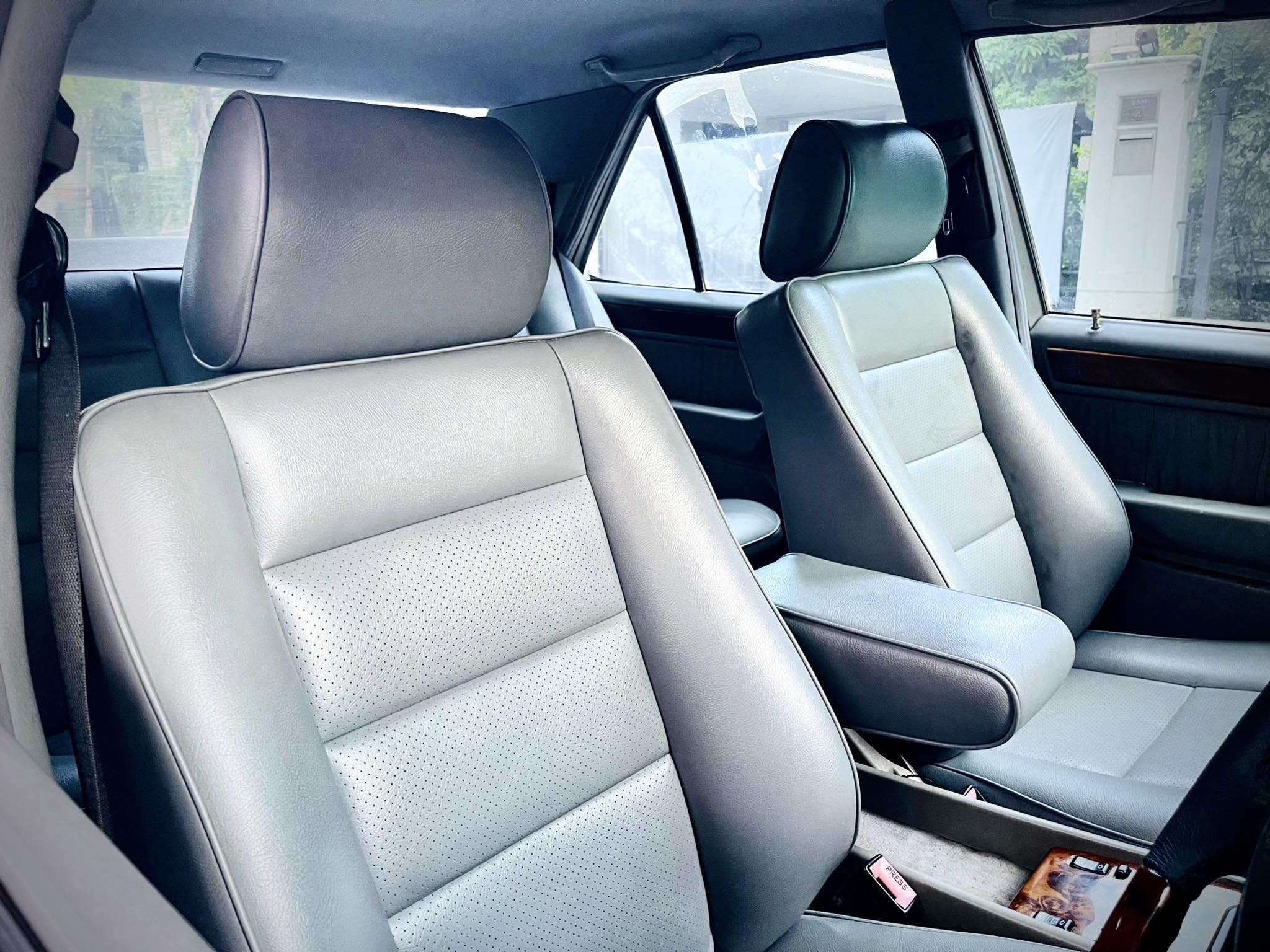 Mercedes Benz E220 รถบ้านพร้อมใช้ ขายตัดใจ (รูปที่ 21)