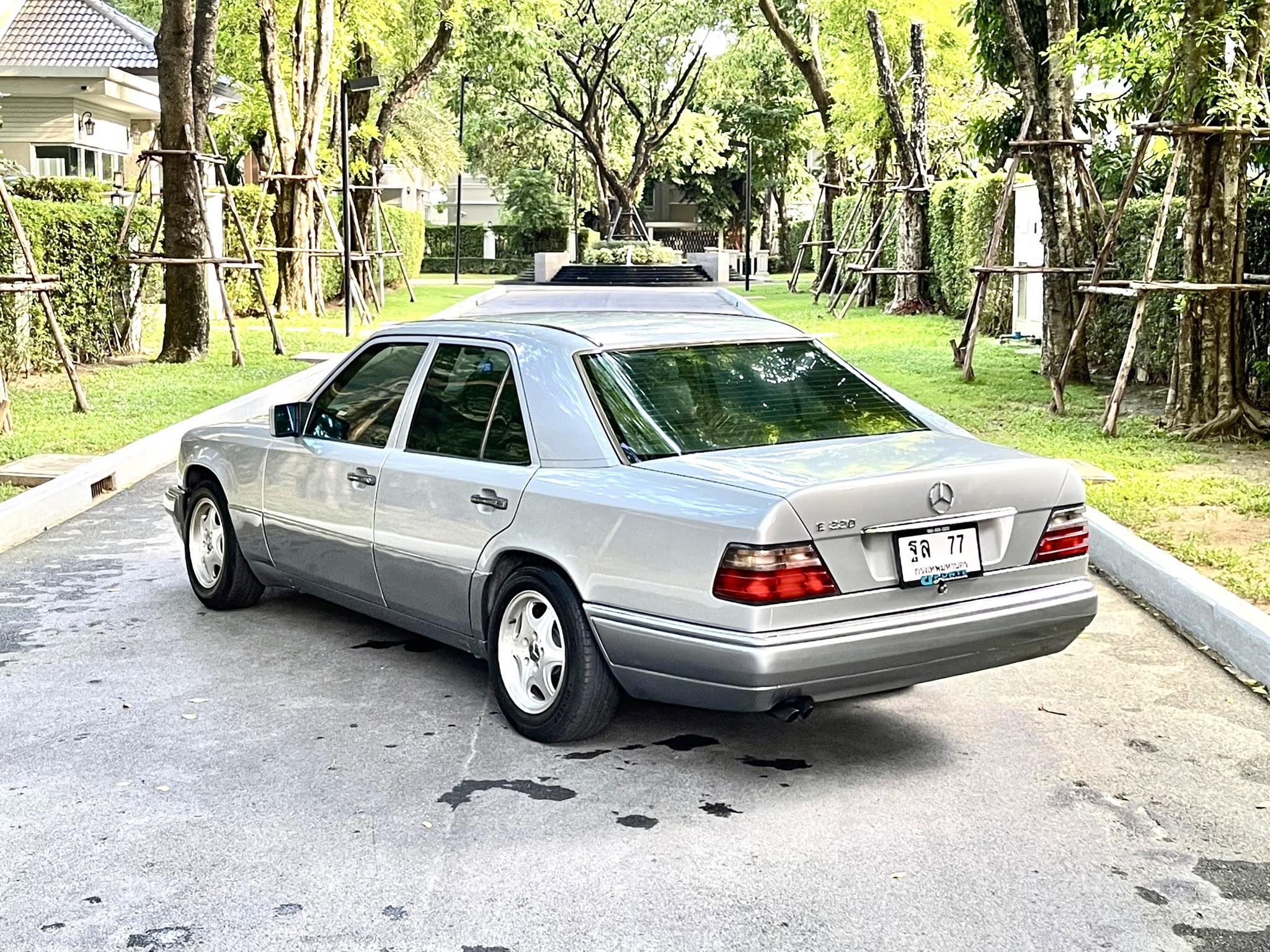 Mercedes Benz E220 รถบ้านพร้อมใช้ ขายตัดใจ (รูปที่ 9)