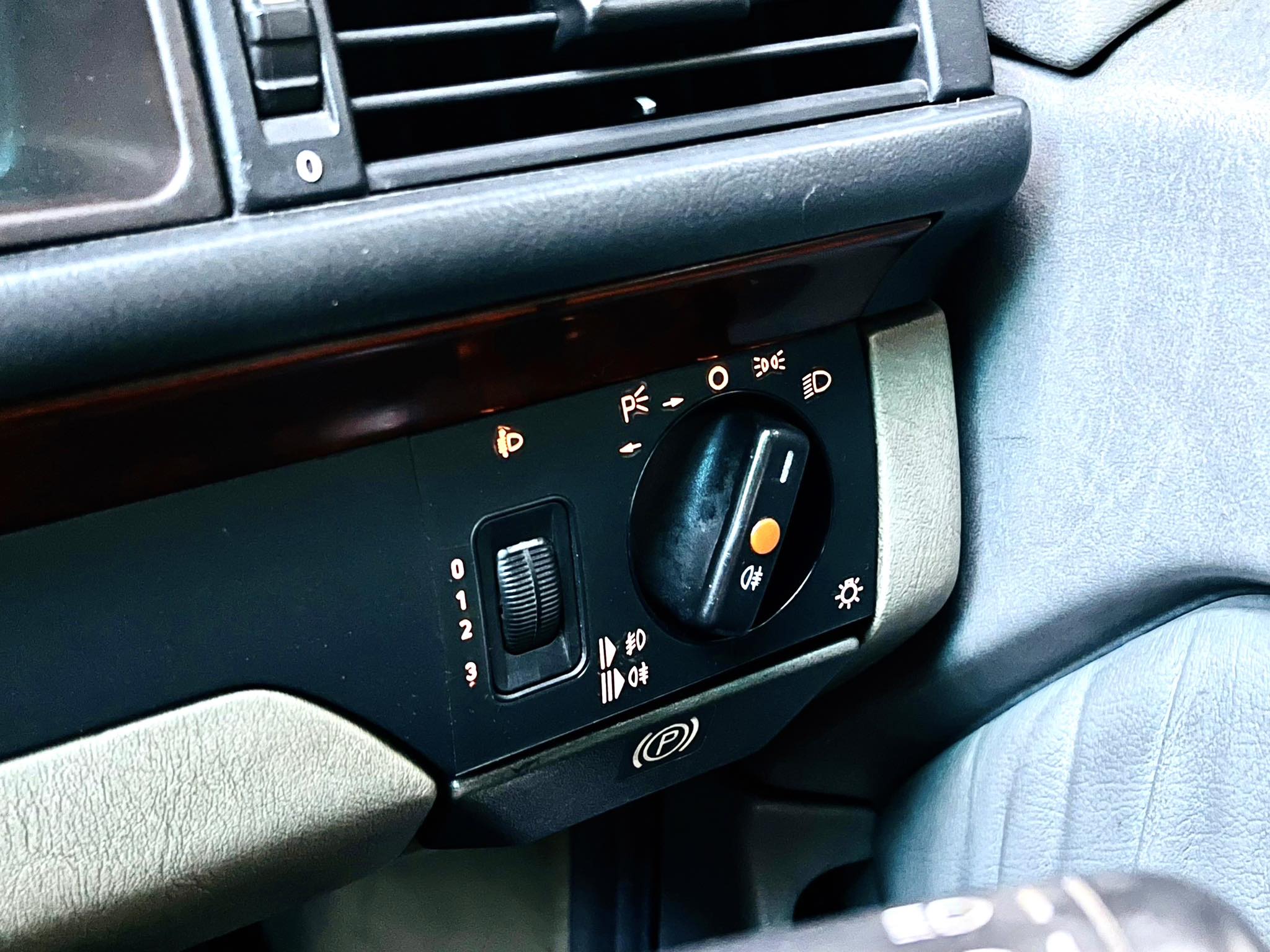 Mercedes Benz E220 รถบ้านพร้อมใช้ ขายตัดใจ (รูปที่ 20)