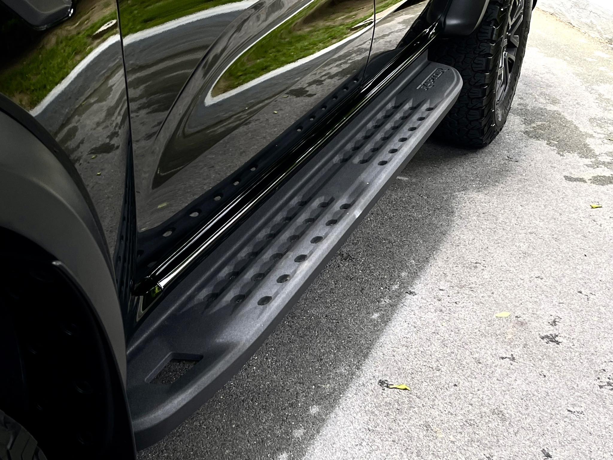 Ford Raptor รุ่นใหม่ล่าสุด หมื่นโล อย่ากระพริบตา (รูปที่ 11)