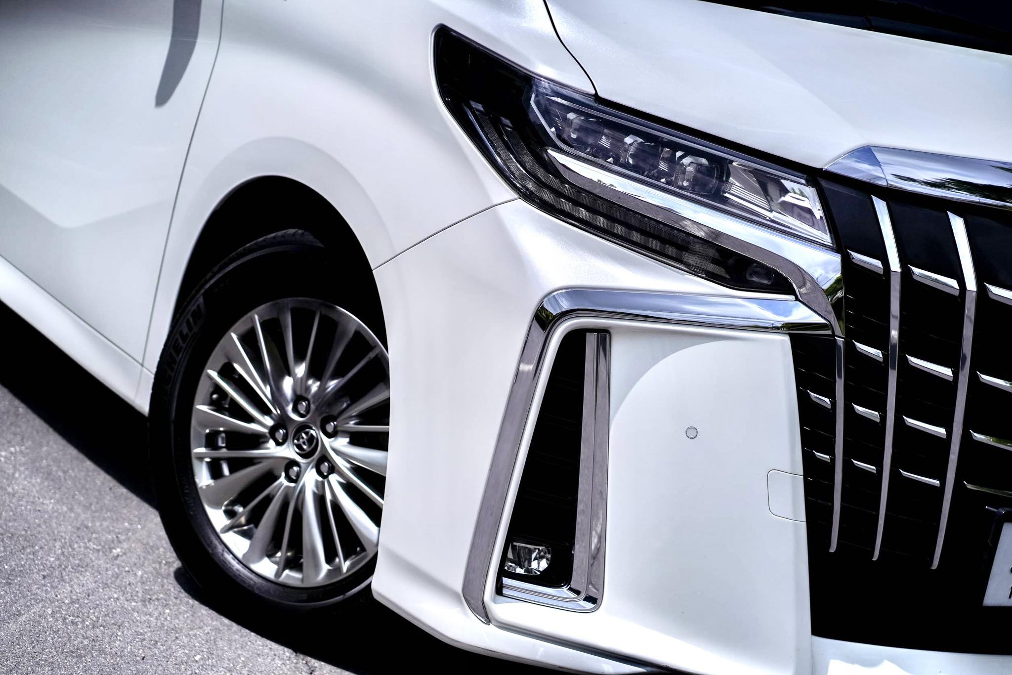 Toyota Alphard SRC Hybrid คันนี้รุ่นพิเศษจากป้ายแดง ขายถูกมากคะ ตัวถังสวยจัดเลย (รูปที่ 11)