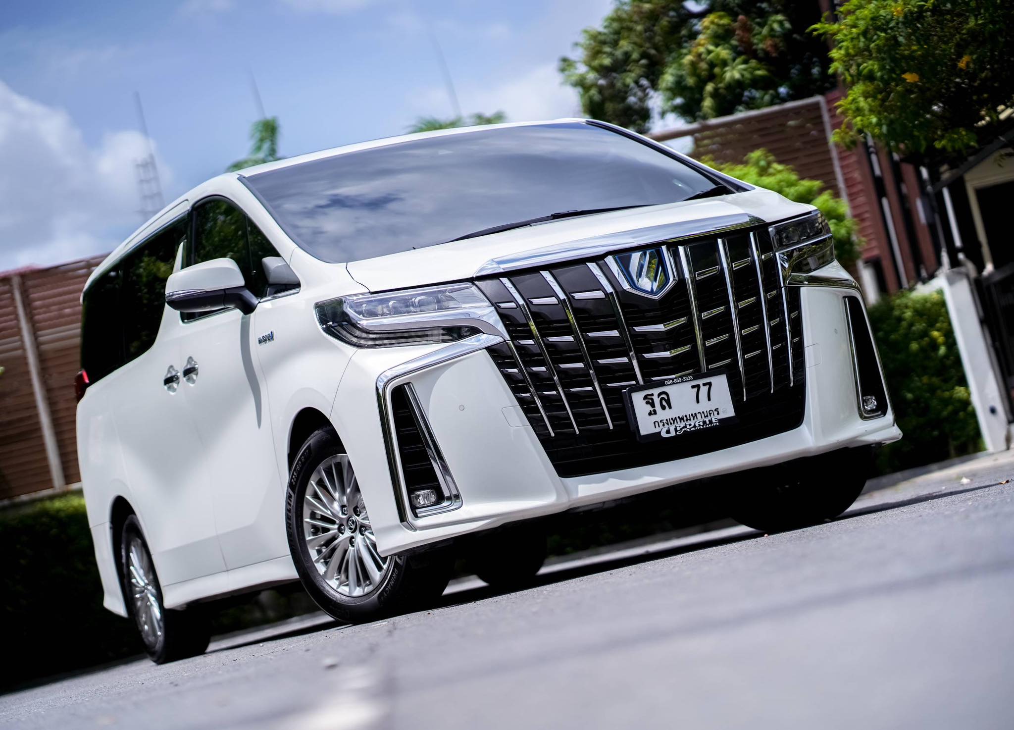 Toyota Alphard SRC Hybrid คันนี้รุ่นพิเศษจากป้ายแดง ขายถูกมากคะ ตัวถังสวยจัดเลย (รูปที่ 7)