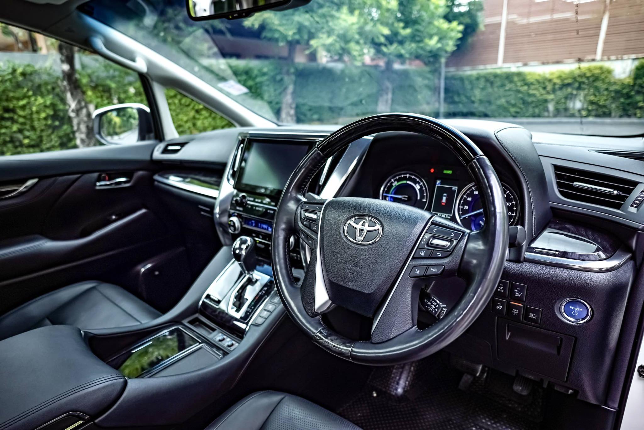 Toyota Alphard SRC Hybrid คันนี้รุ่นพิเศษจากป้ายแดง ขายถูกมากคะ ตัวถังสวยจัดเลย (รูปที่ 38)