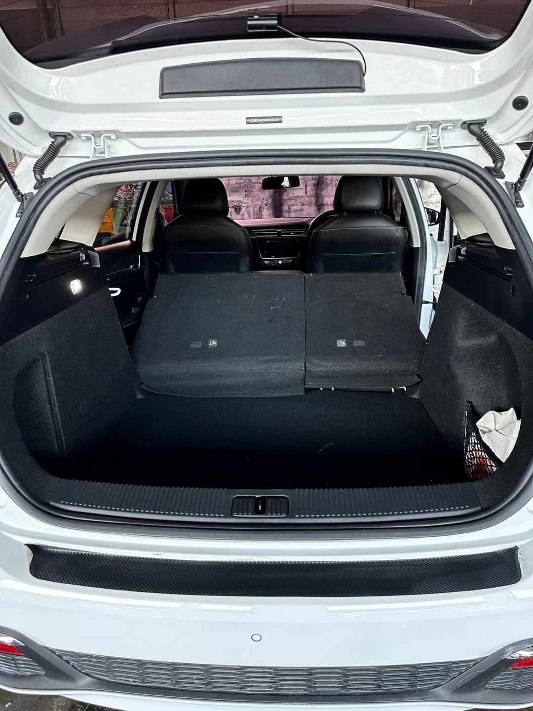 2022 MG EP สีขาว (รูปที่ 16)