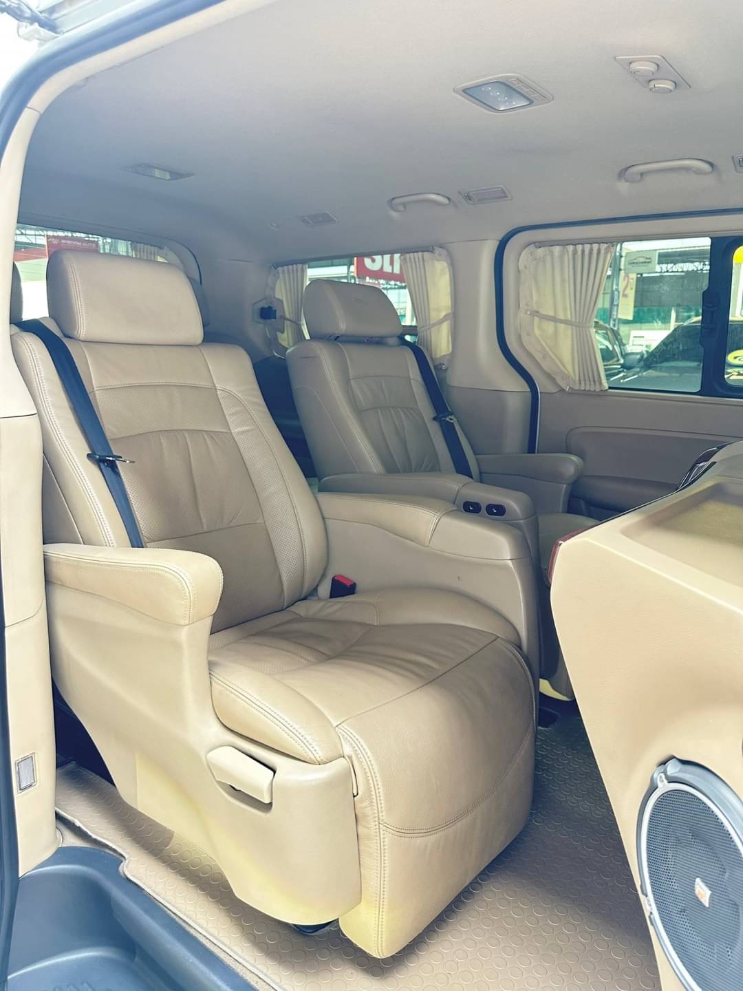 2013 Hyundai H-1 สีขาว (รูปที่ 9)