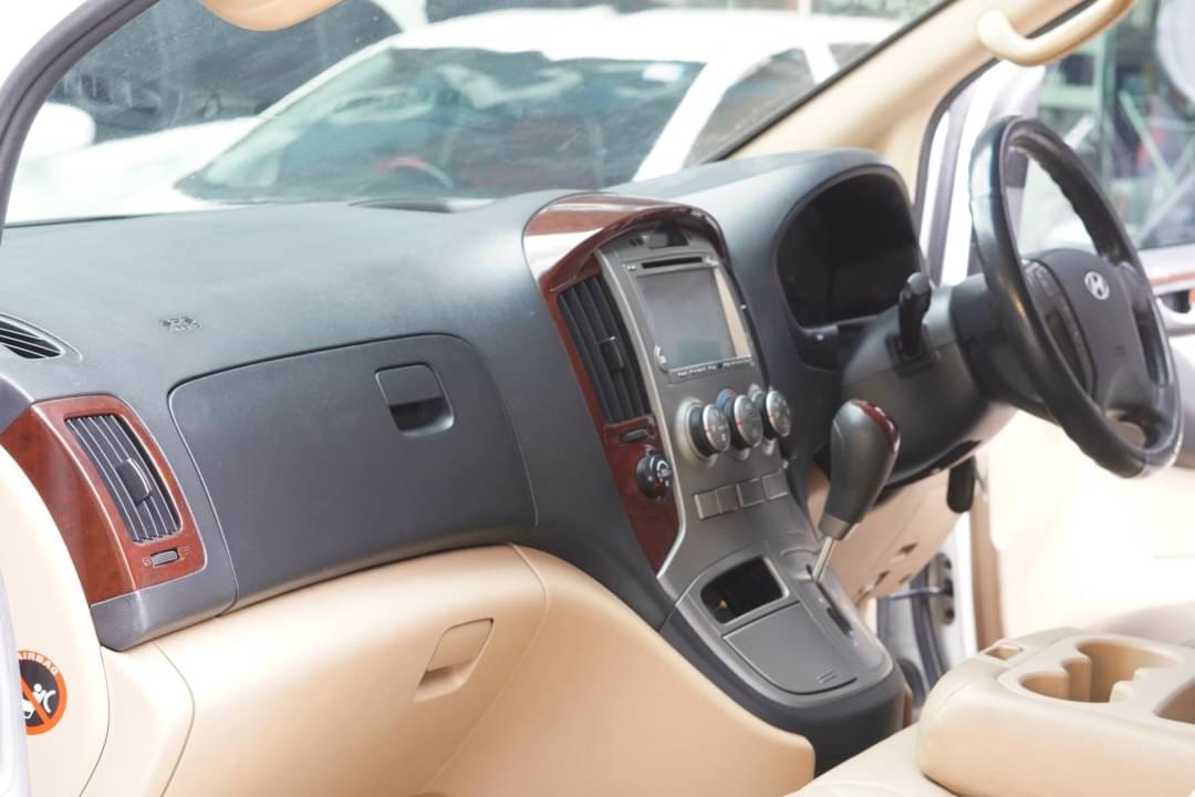 2013 Hyundai H-1 สีขาว (รูปที่ 7)