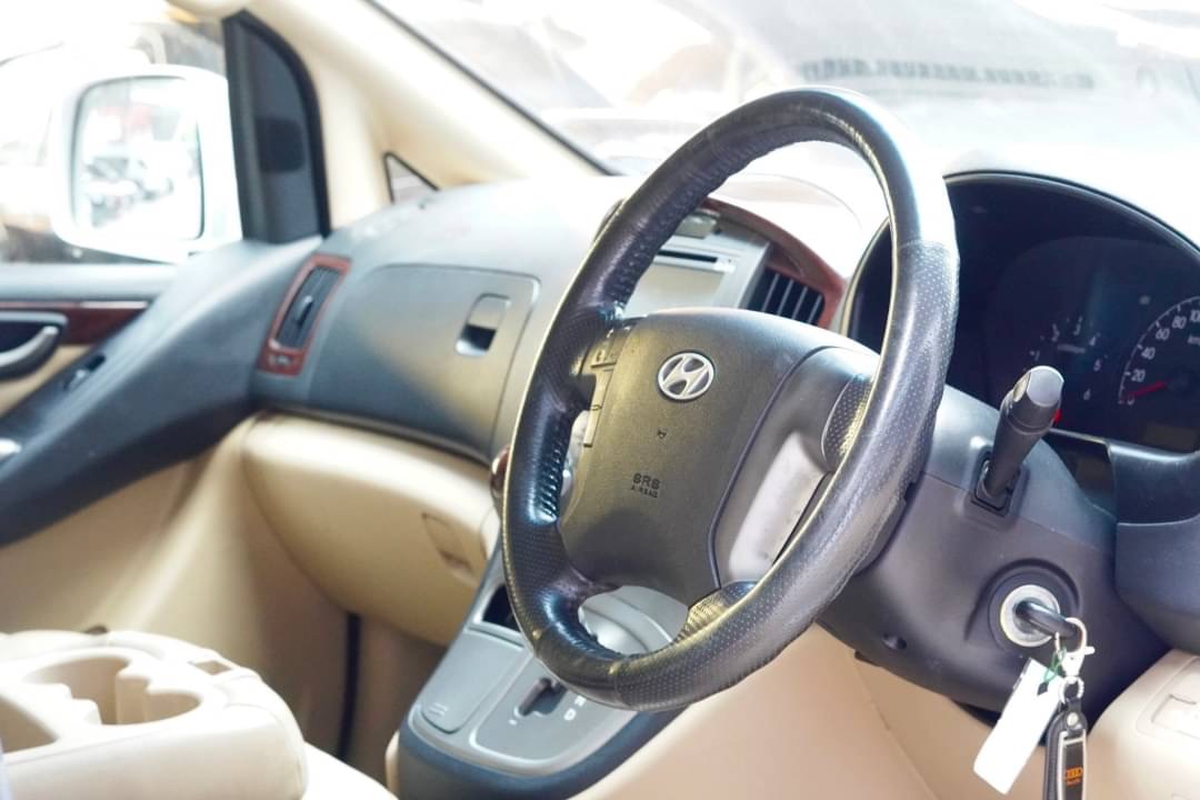 2013 Hyundai H-1 สีขาว (รูปที่ 8)