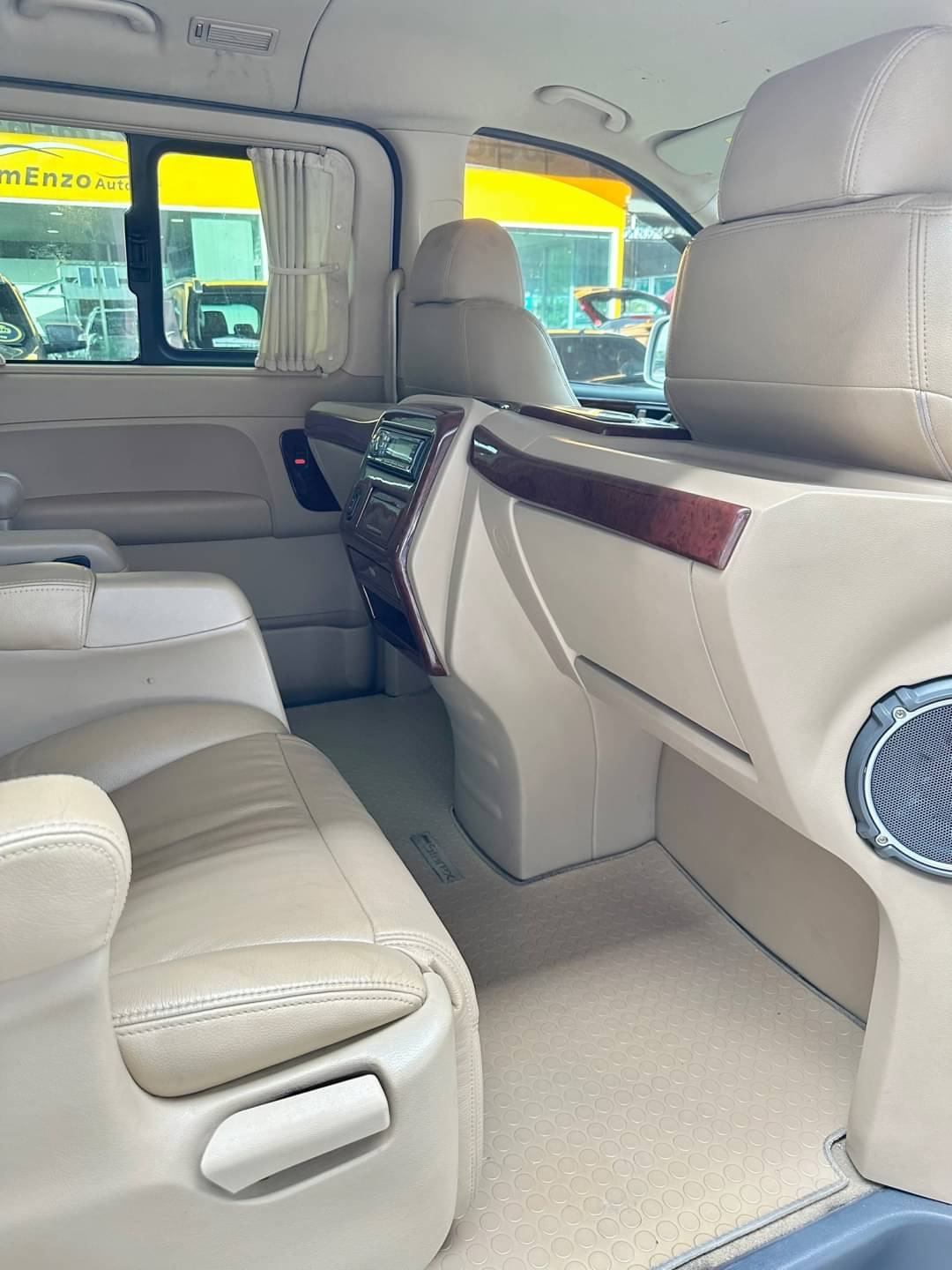 2013 Hyundai H-1 สีขาว (รูปที่ 10)