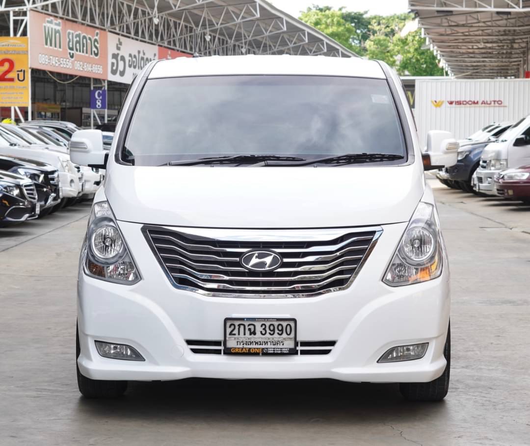 2013 Hyundai H-1 สีขาว (รูปที่ 2)