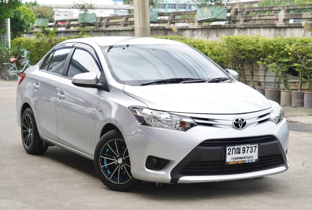 2013 Toyota Vios สีเงิน