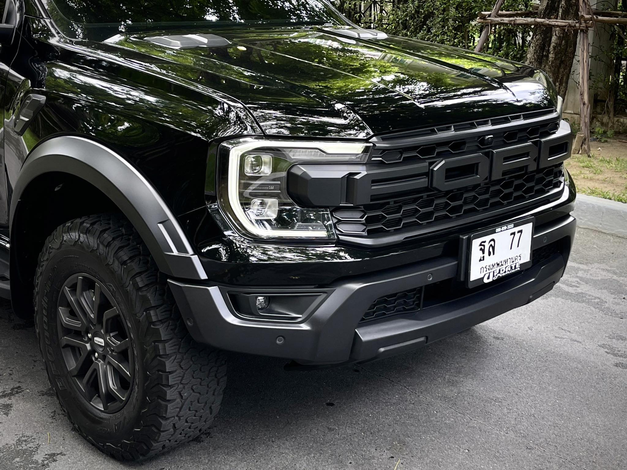 Ford Raptor รุ่นใหม่ล่าสุด หมื่นโล อย่ากระพริบตา