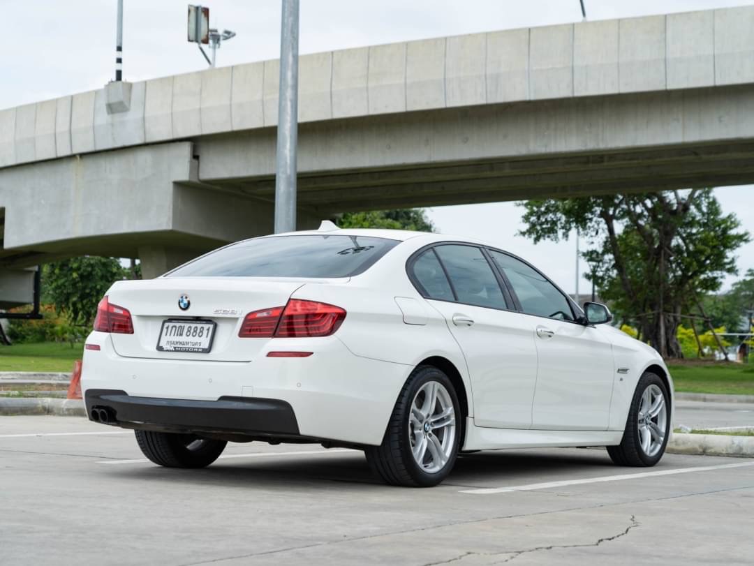 2016 BMW 528i M SPORT F10 สีขาว (รูปที่ 8)