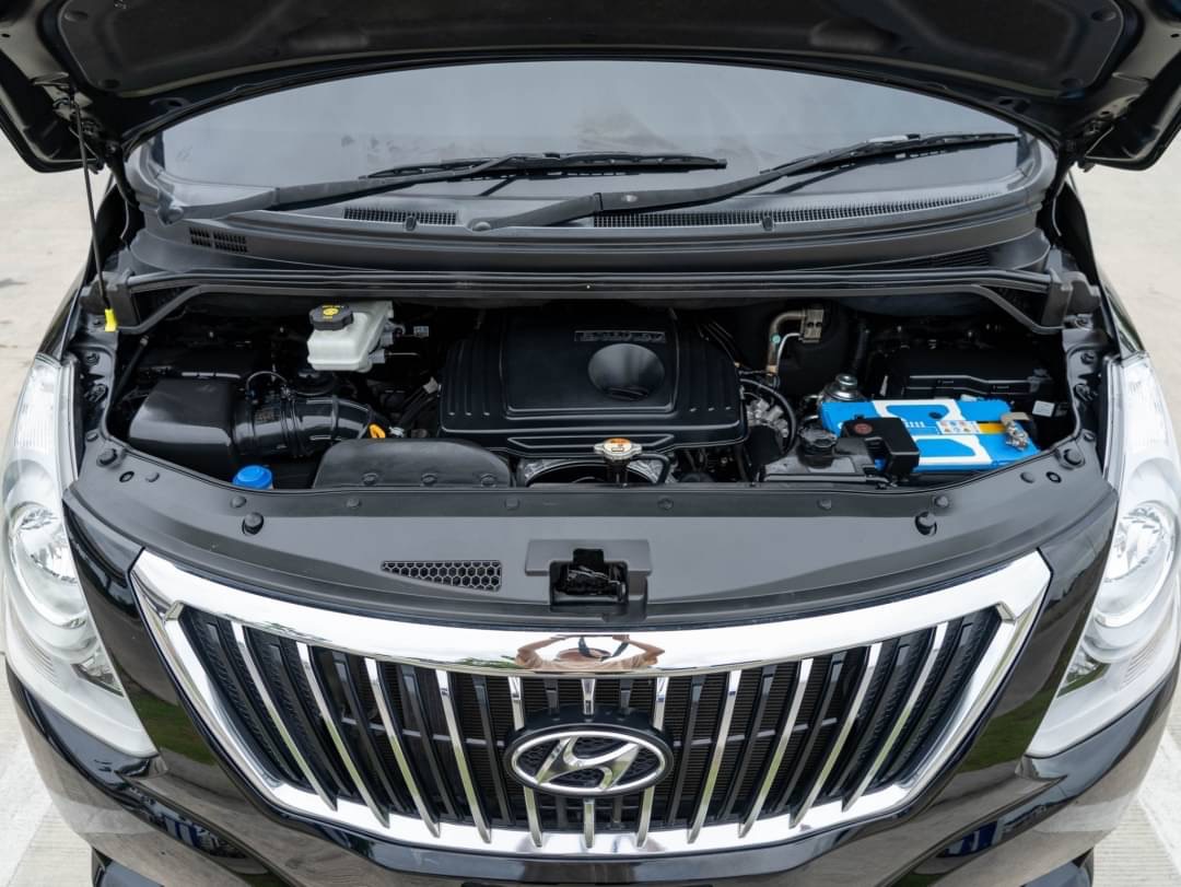 2018 Hyundai H-1 สีดำ (รูปที่ 9)