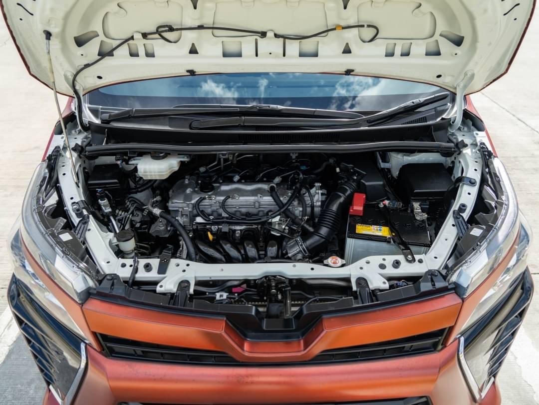 2021 Toyota Voxy สีส้ม (รูปที่ 16)