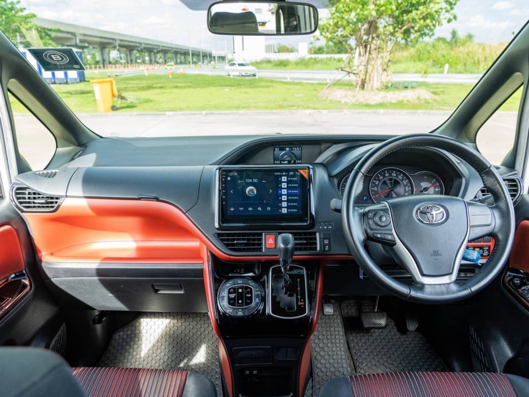 2021 Toyota Voxy สีส้ม (รูปที่ 10)