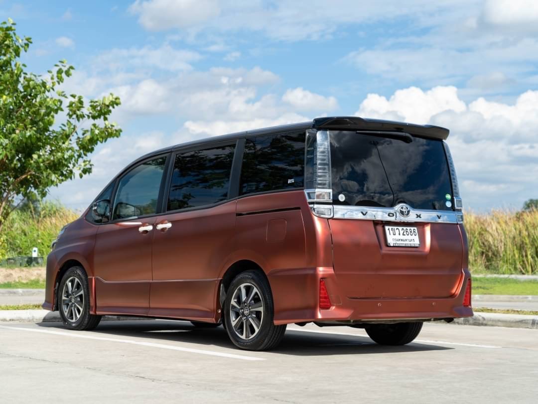 2021 Toyota Voxy สีส้ม (รูปที่ 7)