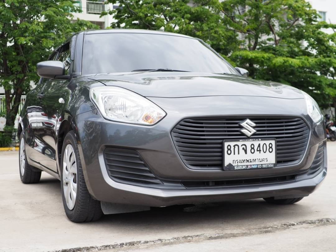 2018 Suzuki Swift สีเทา (รูปที่ 8)