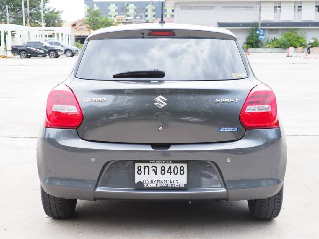 2018 Suzuki Swift สีเทา (รูปที่ 2)