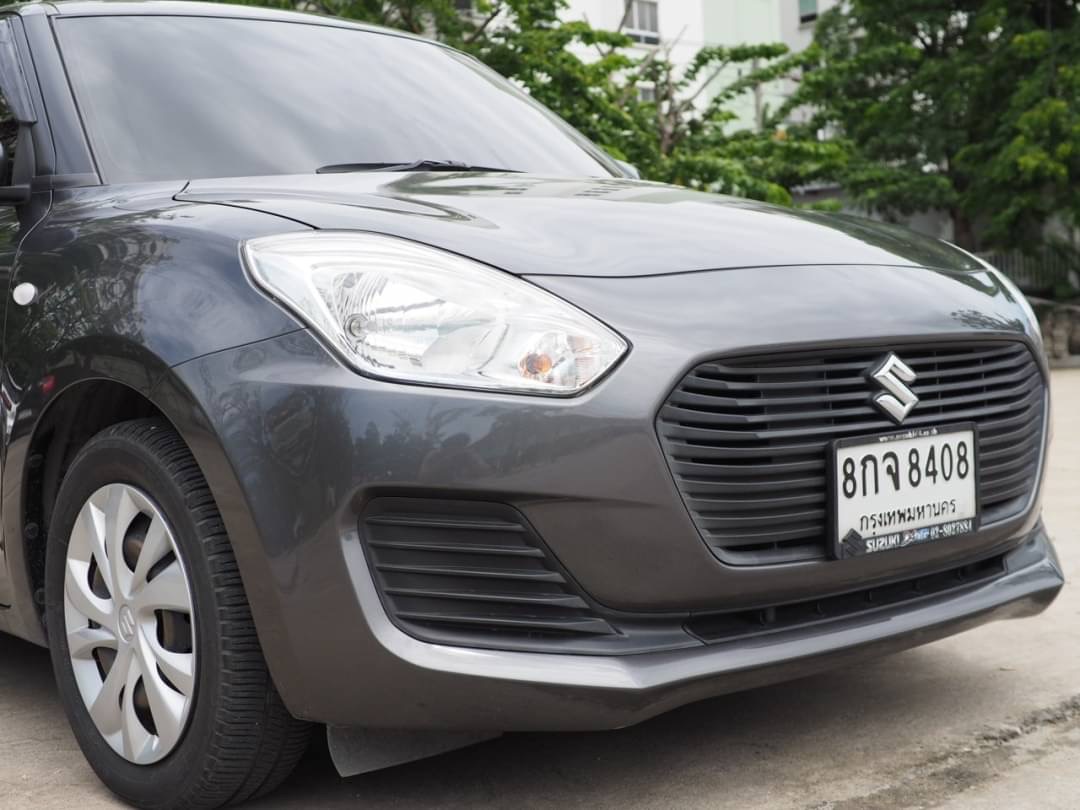 2018 Suzuki Swift สีเทา (รูปที่ 12)