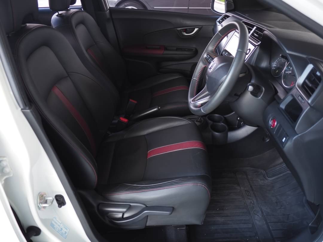 2019 Honda BR-V สีขาว (รูปที่ 9)