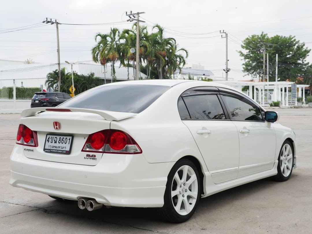2008 Honda Civic FD สีขาว (รูปที่ 2)