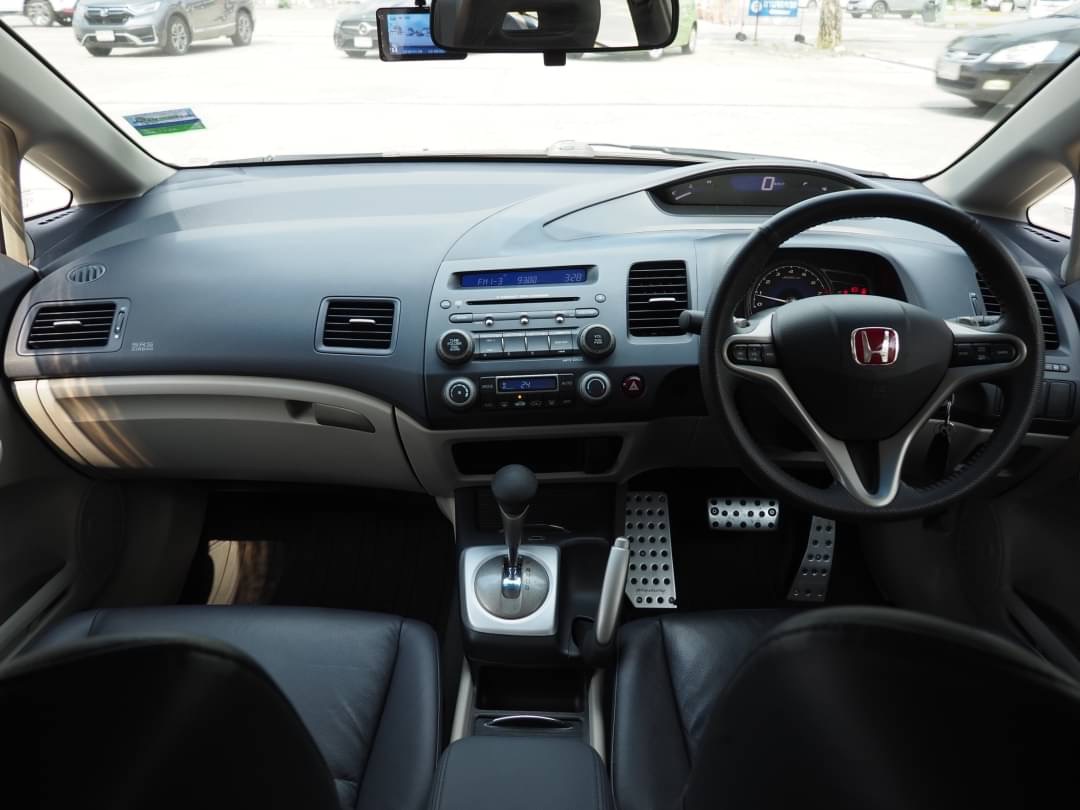 2008 Honda Civic FD สีขาว (รูปที่ 12)