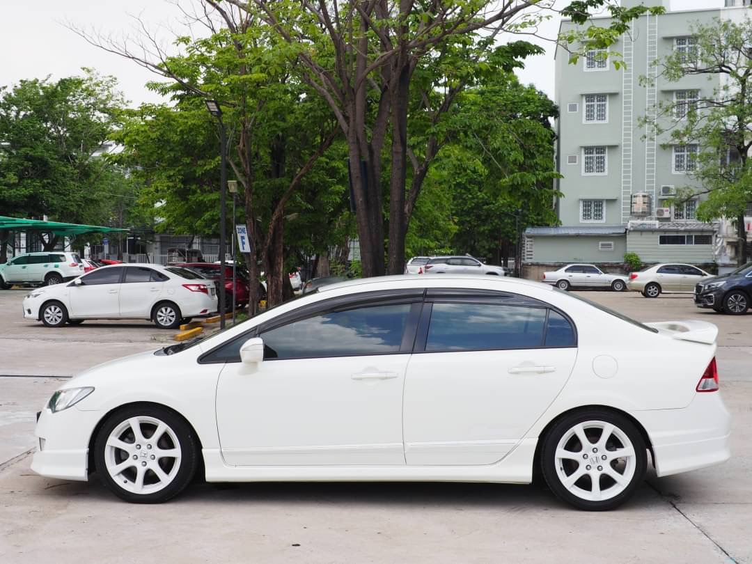2008 Honda Civic FD สีขาว (รูปที่ 7)