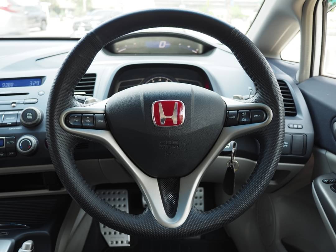 2008 Honda Civic FD สีขาว (รูปที่ 11)
