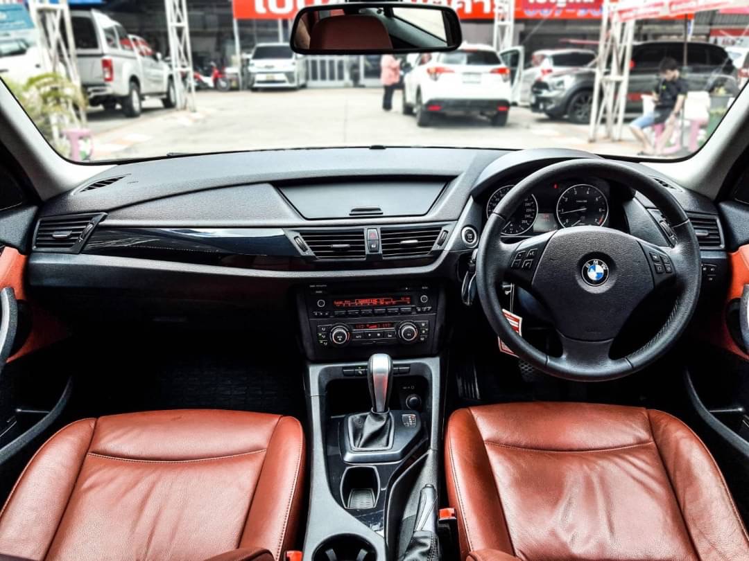 2012 BMW X1 E84 สีขาว (รูปที่ 8)