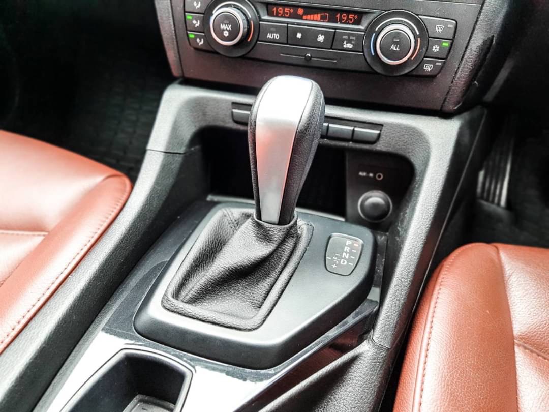 2012 BMW X1 E84 สีขาว (รูปที่ 5)