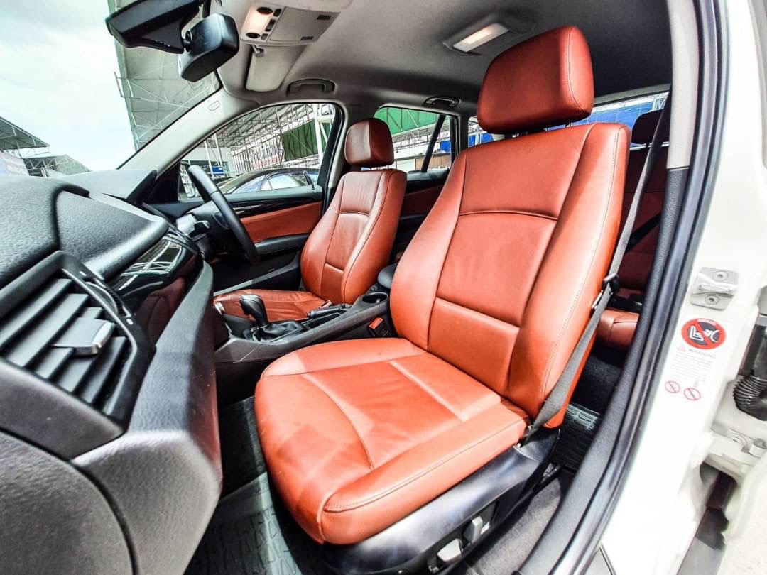 2012 BMW X1 E84 สีขาว (รูปที่ 11)