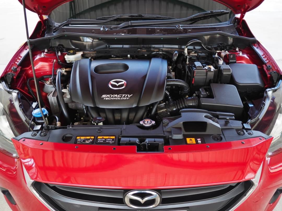 2017 Mazda 2 Sedan (4 ประตู) สีแดง (รูปที่ 19)