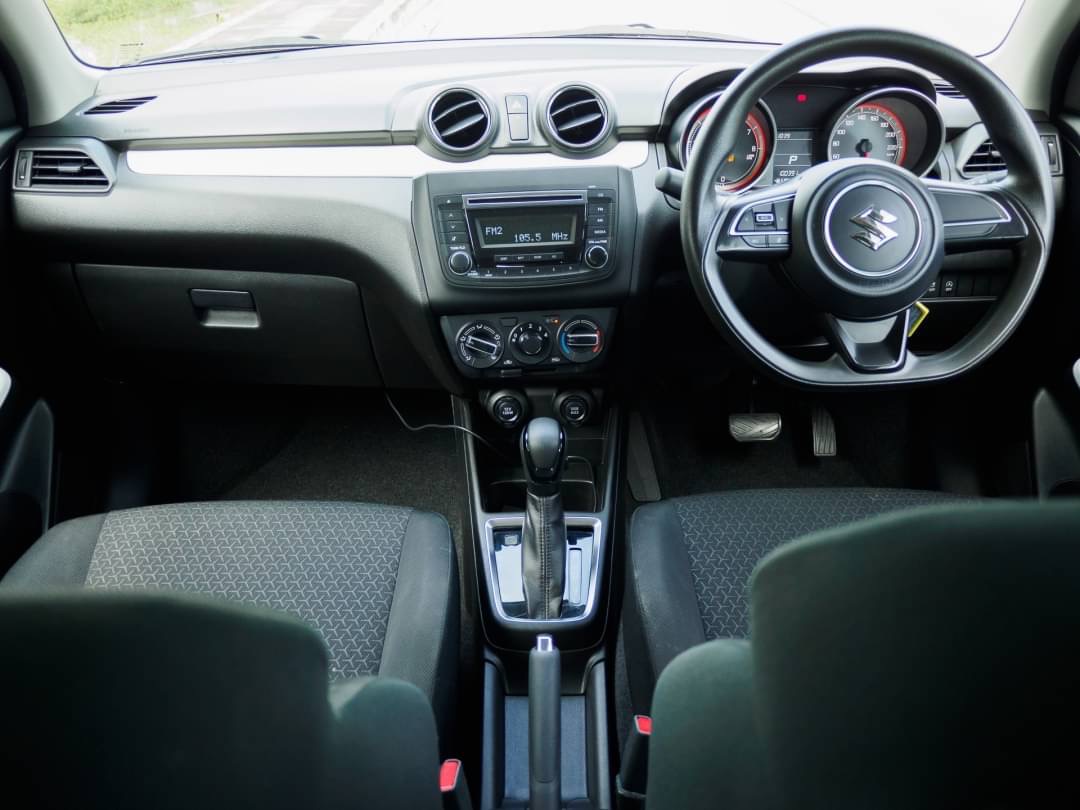 2019 Suzuki Swift สีน้ำเงิน (รูปที่ 13)