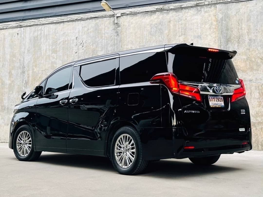 2021 Toyota Alphard สีดำ (รูปที่ 3)
