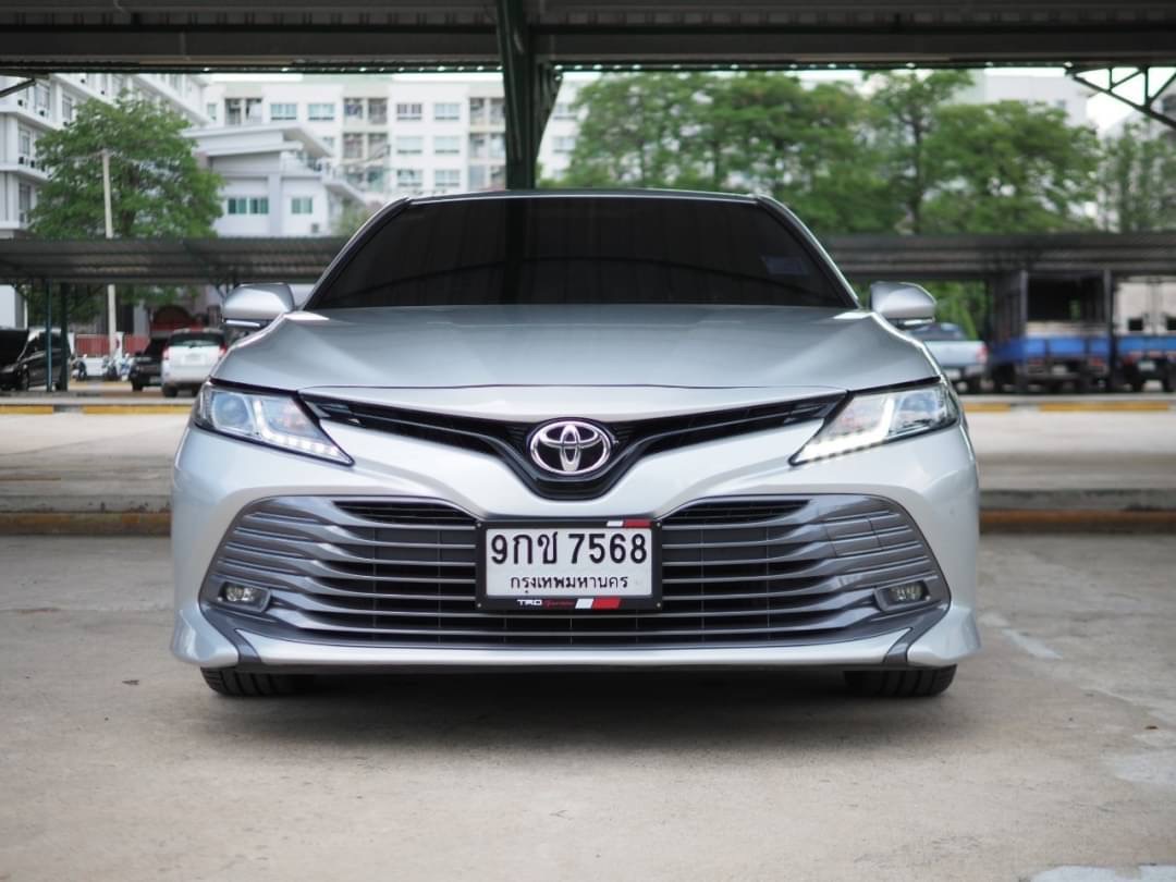 2019 Toyota Camry สีเงิน