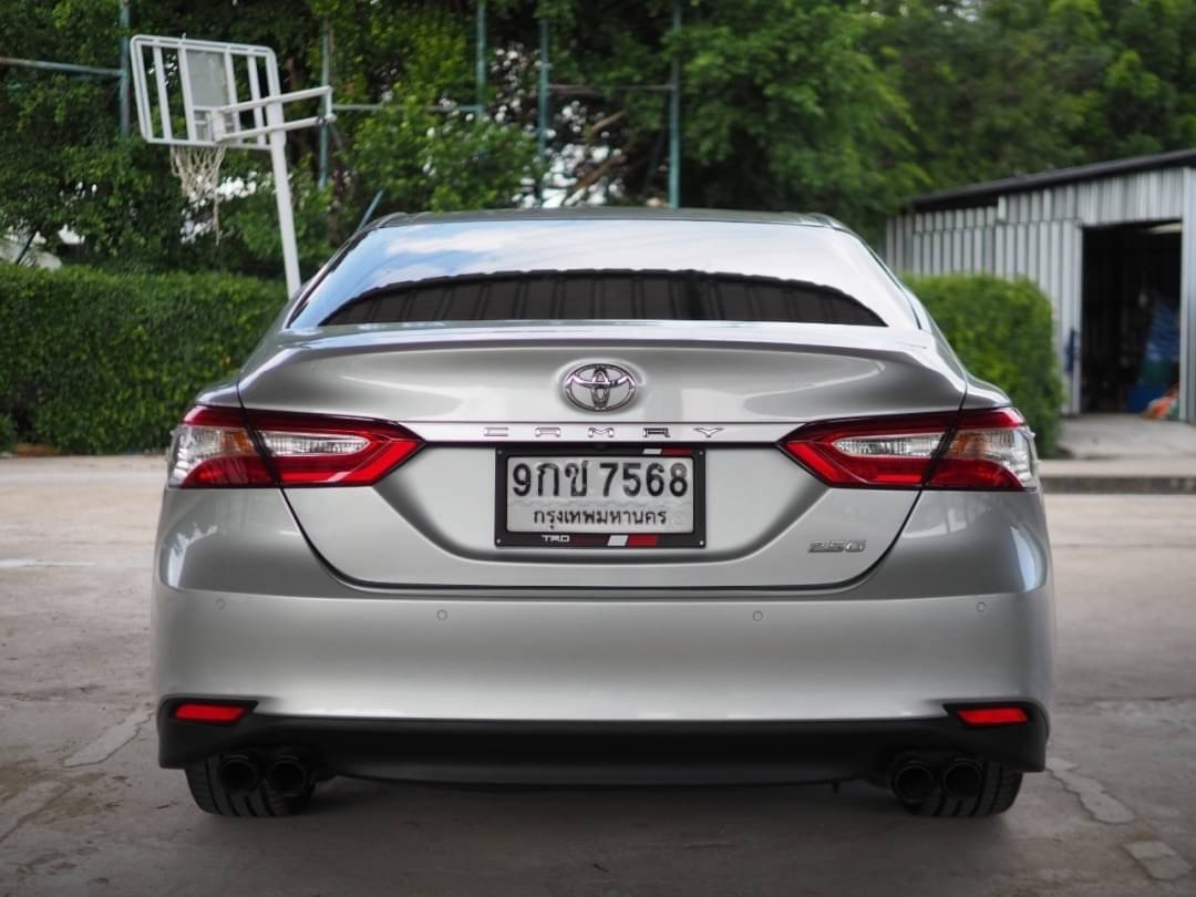 2019 Toyota Camry สีเงิน