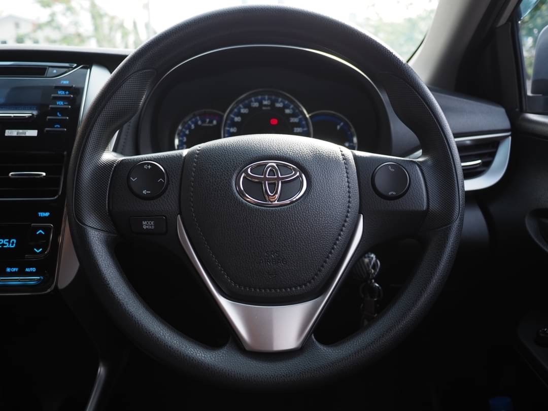 2018 Toyota Vios ไมเนอร์เชนจ์ สีเงิน (รูปที่ 9)