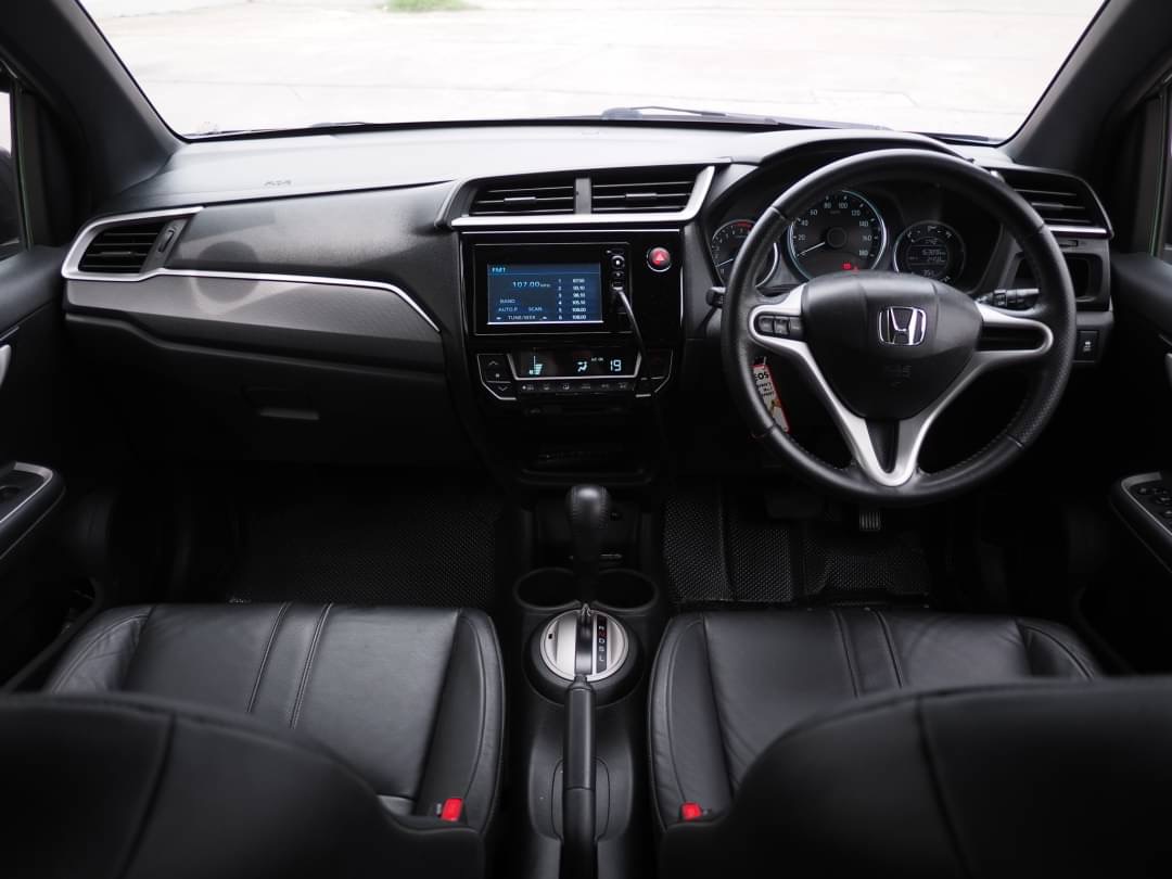 2016 Honda BR-V สีเทา (รูปที่ 13)