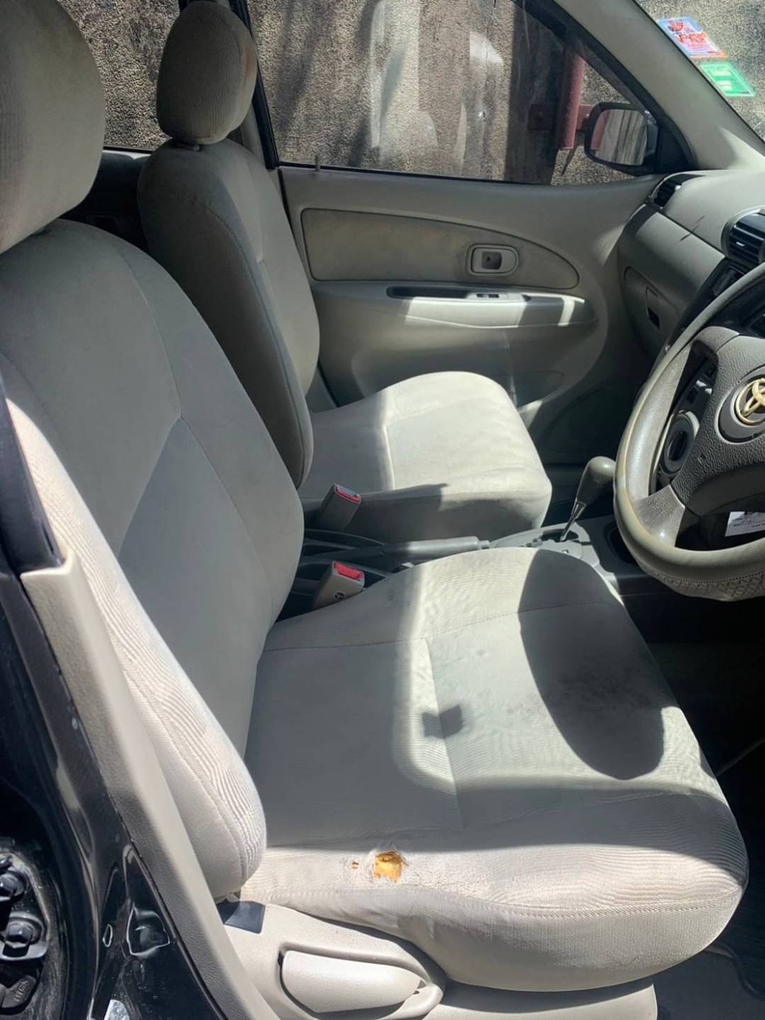 2010 Toyota Avanza สีดำ (รูปที่ 10)