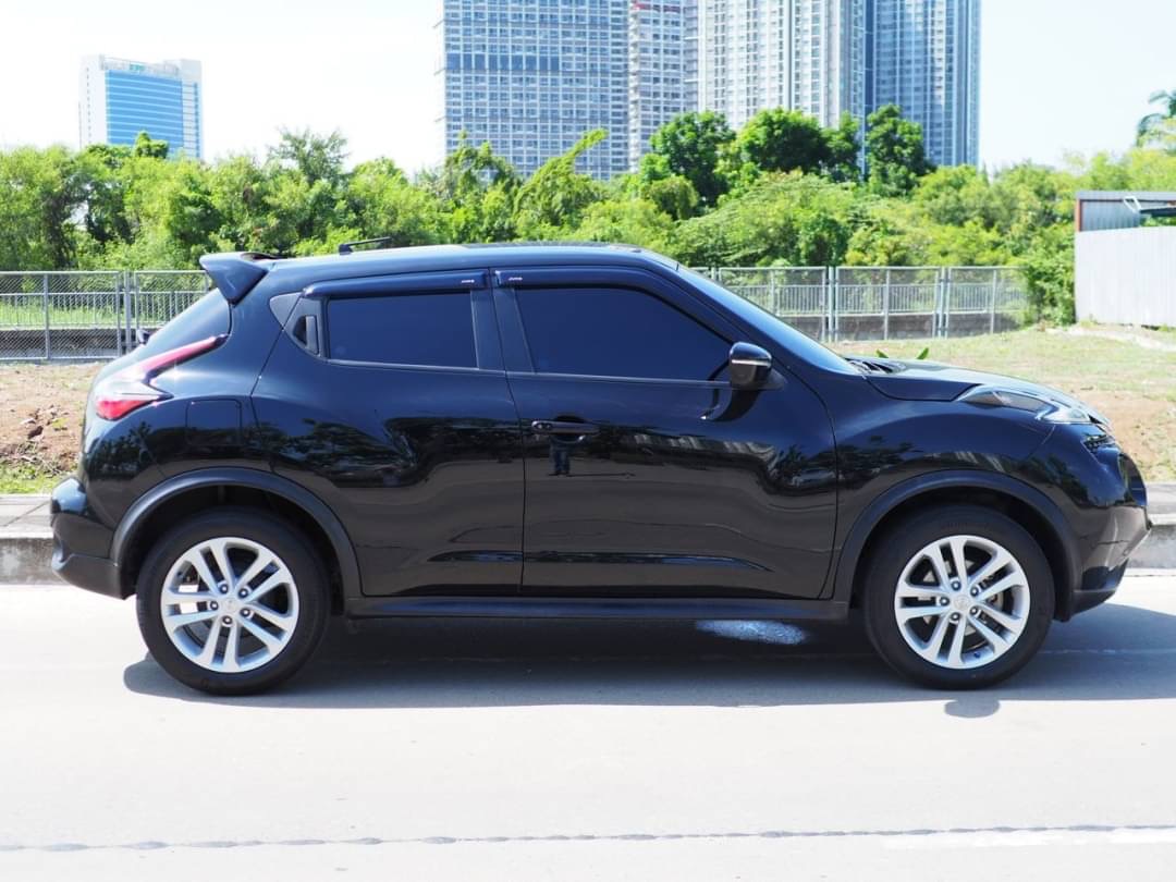 2017 Nissan Juke สีดำ (รูปที่ 6)