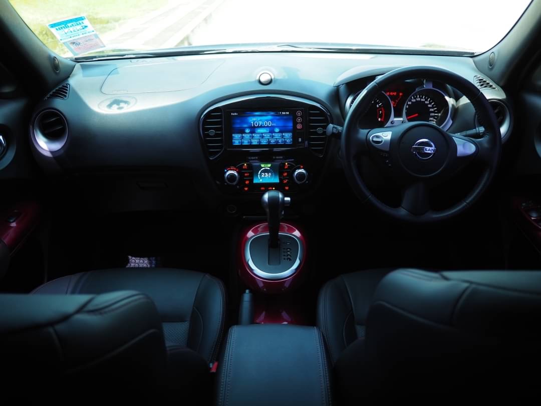 2017 Nissan Juke สีดำ (รูปที่ 5)