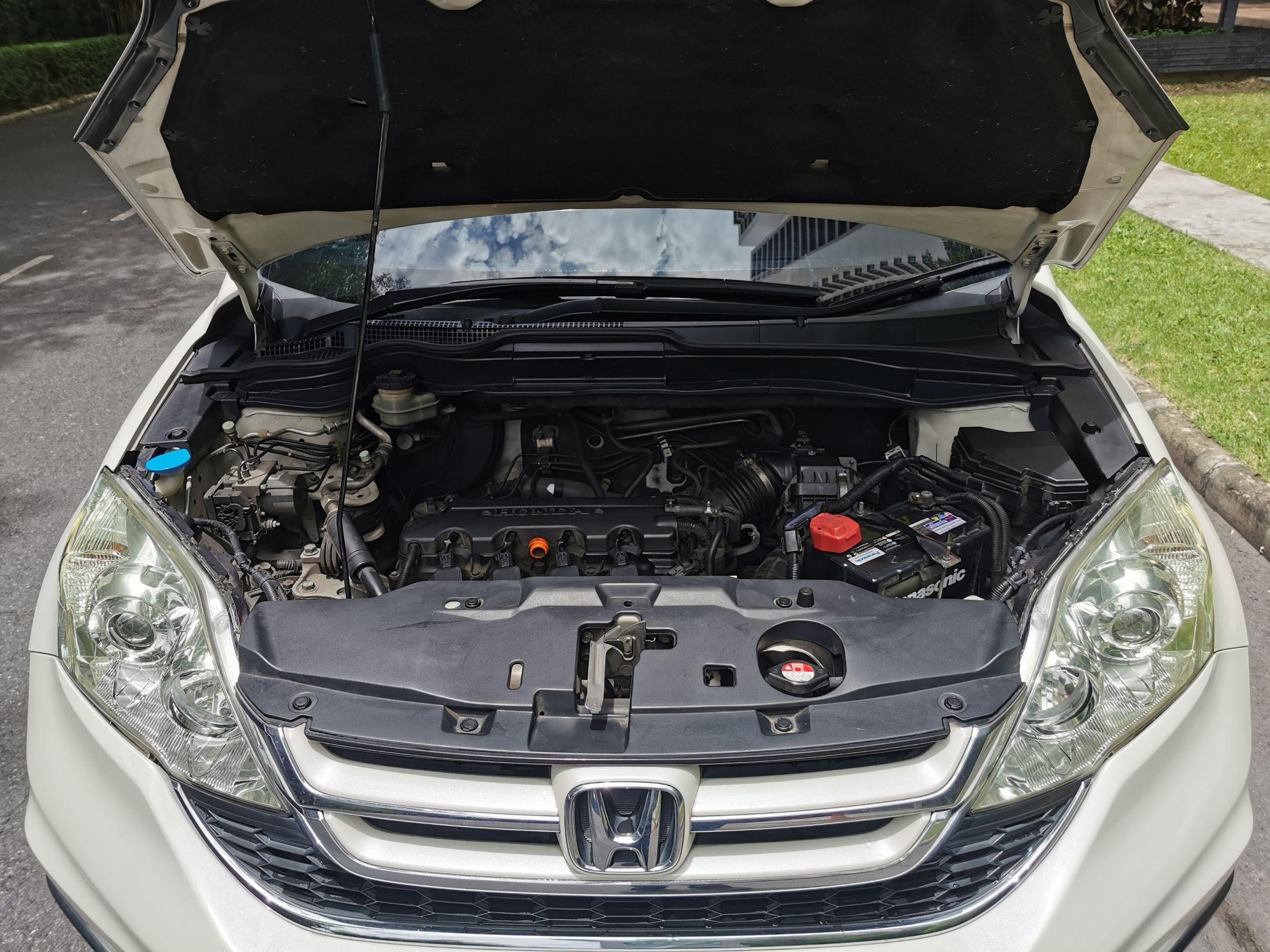 2010 Honda CR-V สีขาว (รูปที่ 12)