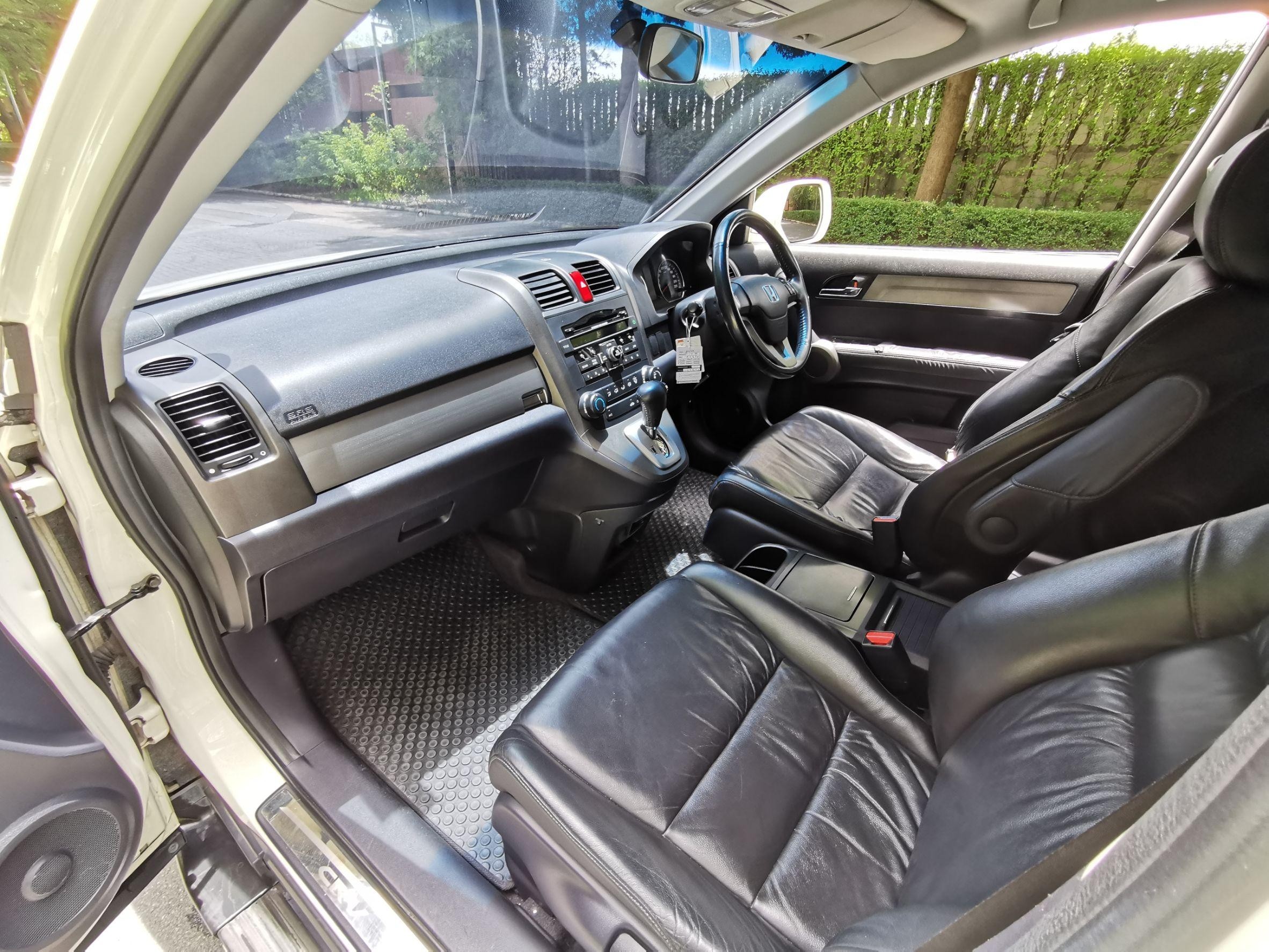 2010 Honda CR-V สีขาว (รูปที่ 9)
