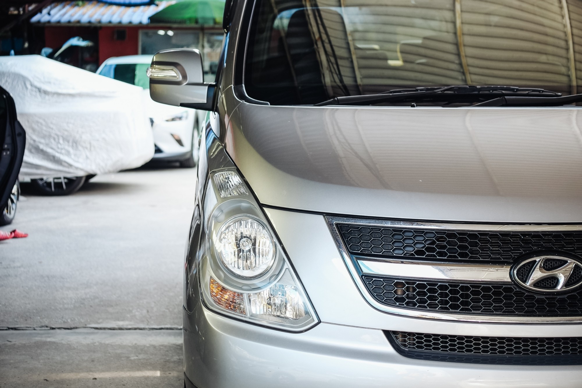 2013 Hyundai H-1 สีเงิน (รูปที่ 6)