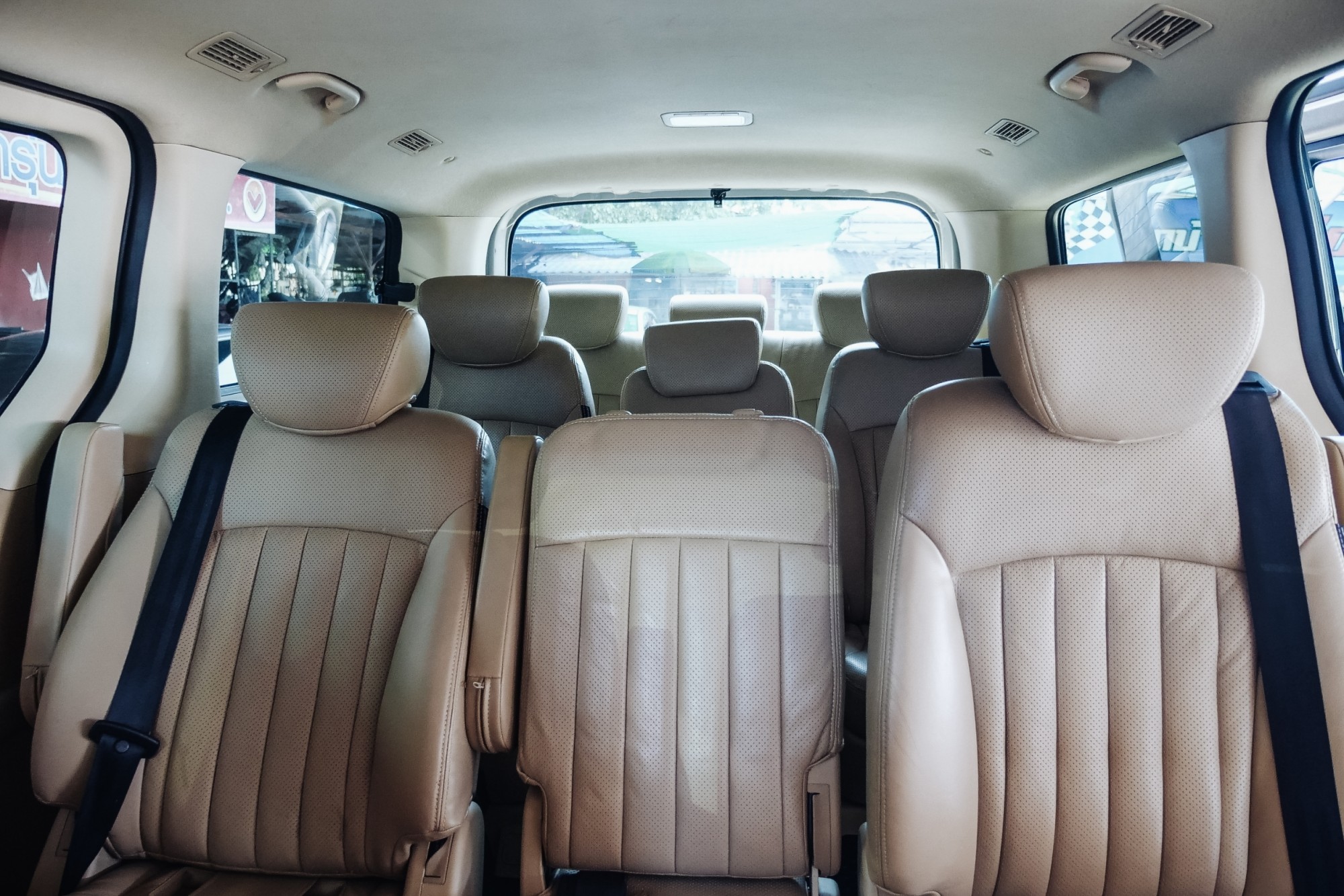 2013 Hyundai H-1 สีเงิน (รูปที่ 14)