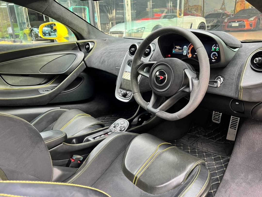 2019 McLaren 540C สีเหลือง (รูปที่ 7)
