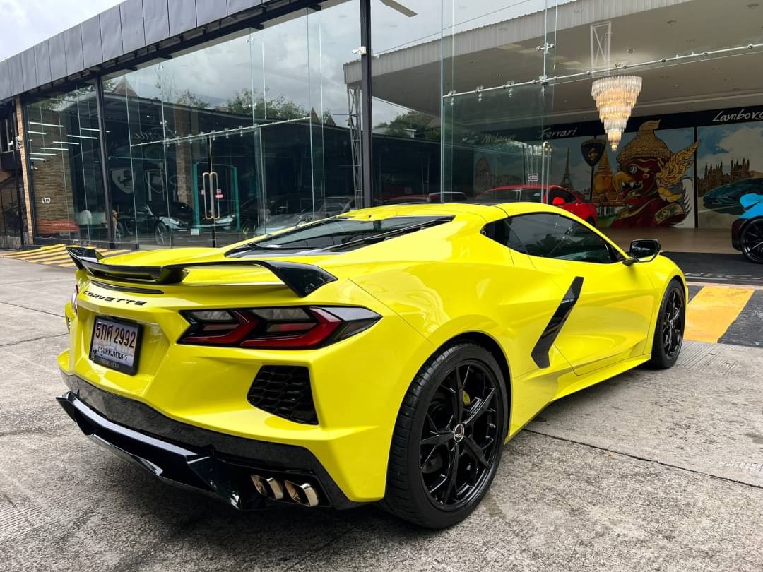 2022 Chevrolet Corvette สีเหลือง (รูปที่ 6)